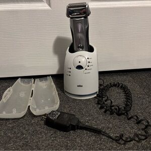 Braun Electric Shaver with Charging Stand and cleaner  series 7 790cc